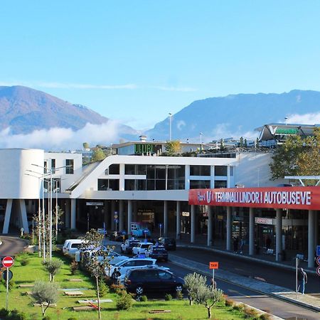 Metro Hotel Terminal Tirana Exterior photo